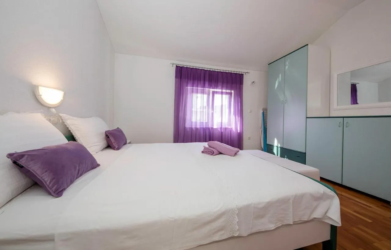 Guest House Biserka 3129 Palit